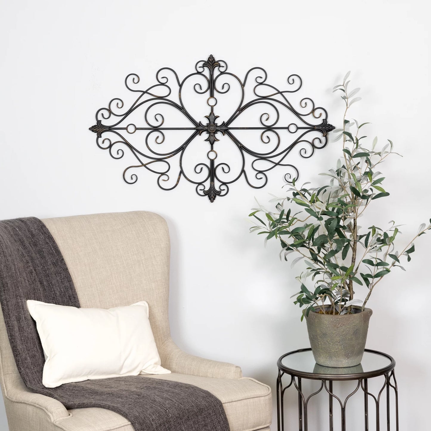 Traditional Scroll Wall Decor in Black