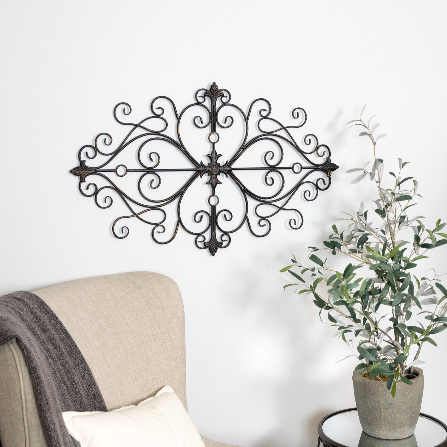 Traditional Scroll Wall Decor in Black